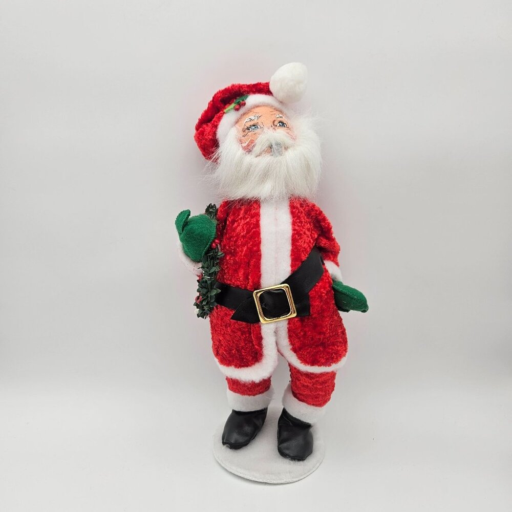 Annalee Poseable Figure 1" Festive Santa Claus Holding Wreath